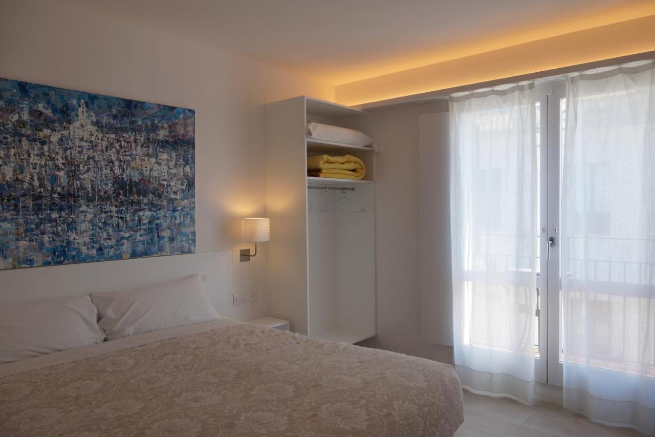 Hostal Marina Cadaques Exterior photo
