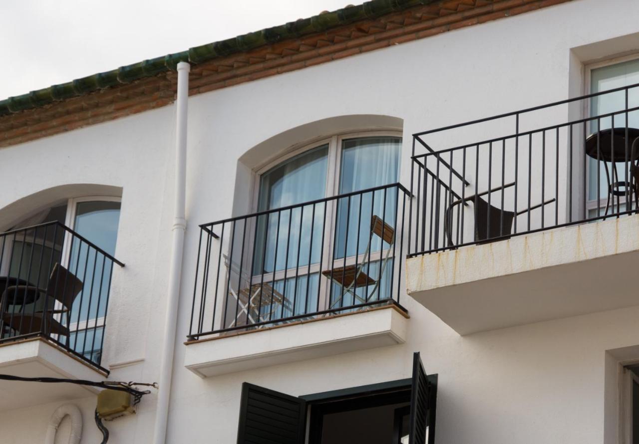Hostal Marina Cadaques Exterior photo