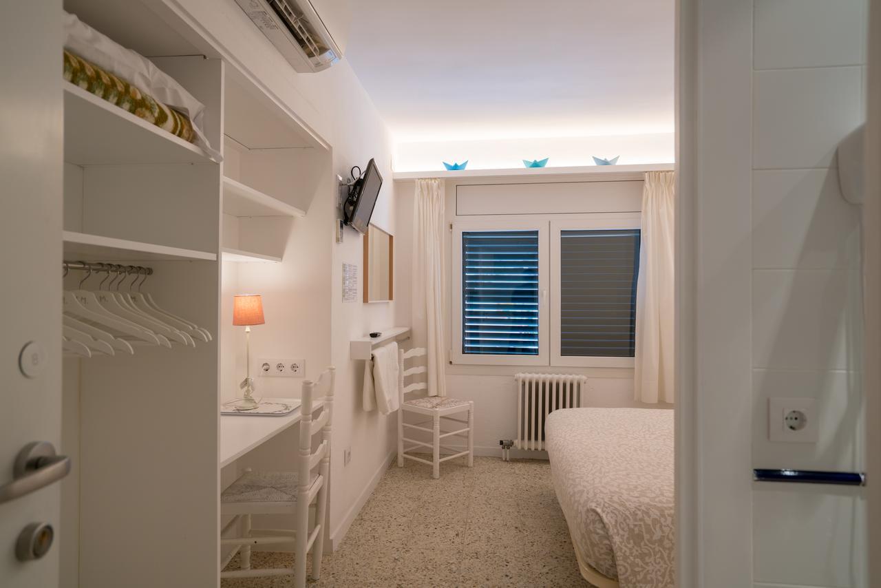 Hostal Marina Cadaques Exterior photo