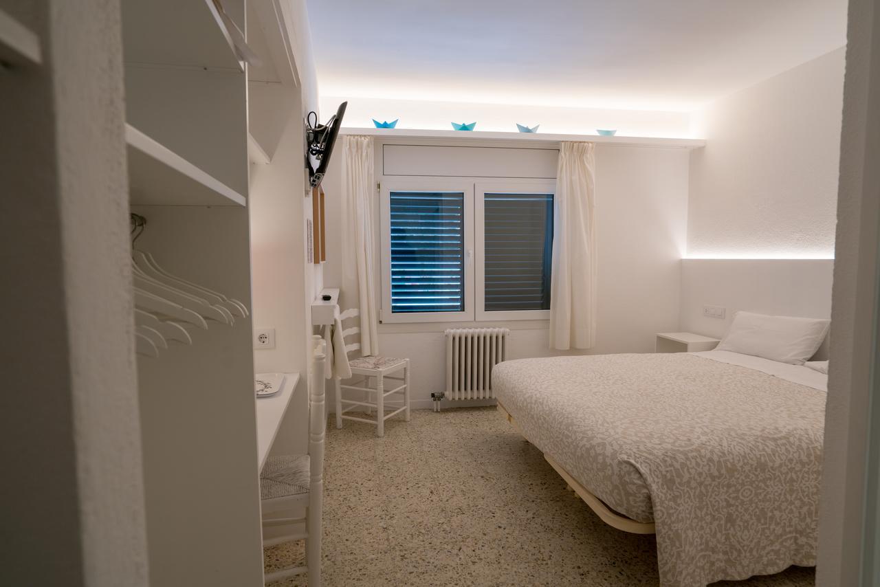 Hostal Marina Cadaques Exterior photo