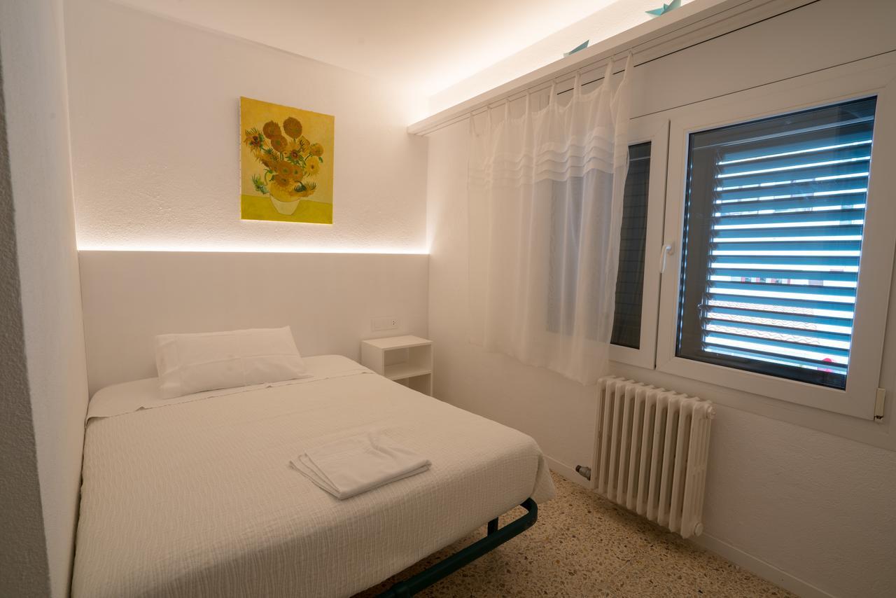 Hostal Marina Cadaques Exterior photo